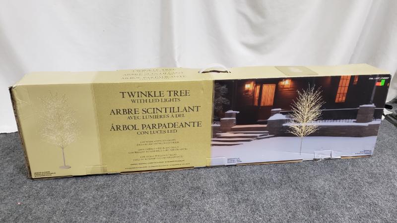 Sale Photo Thumbnail #88