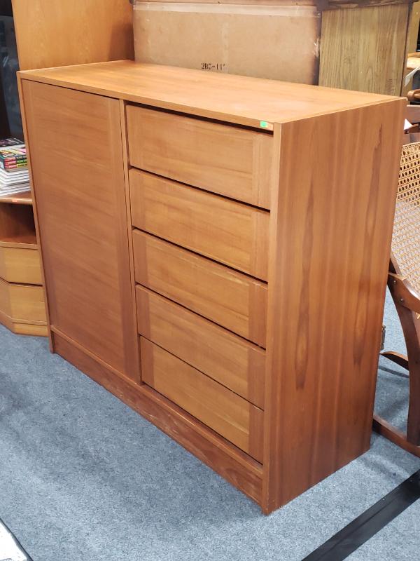 Sale Photo Thumbnail #2