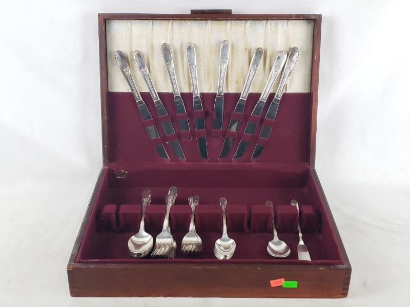 Sale Photo Thumbnail #182