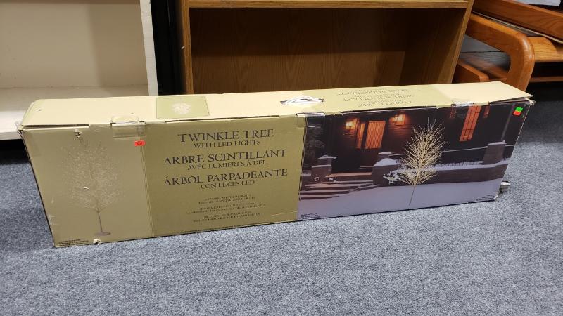 Sale Photo Thumbnail #25