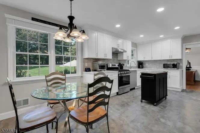 Sale Photo Thumbnail #7