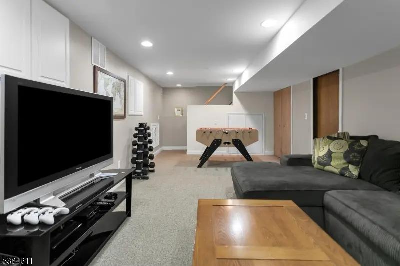 Sale Photo Thumbnail #19