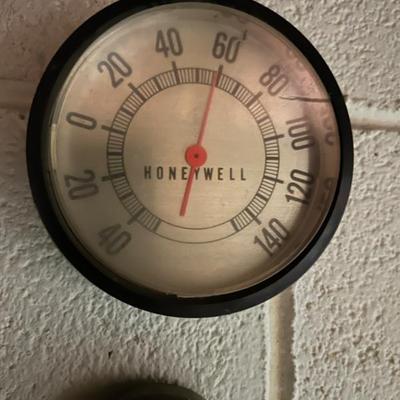 Sale Photo Thumbnail #42