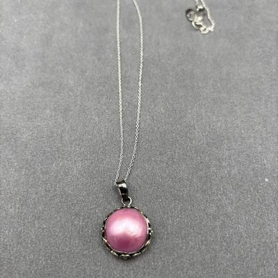 Silver 925 Silver Necklace Featuring A Mabe Pink Half Pearl