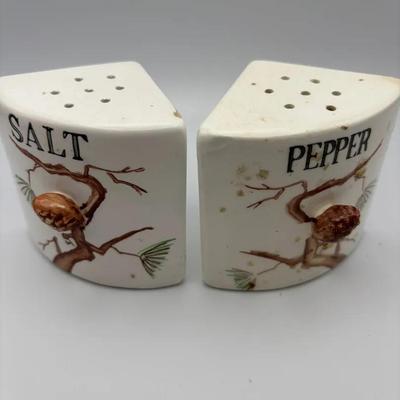 Vintage Salt And Pepper Pine Tree Motif