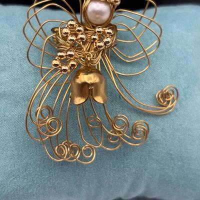 Gold Tone Angel Brooch With Faux Peal 