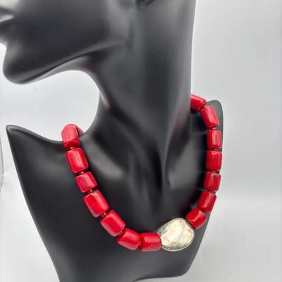 Silver 925 Necklace With Irregular Red Coral Barrel Beads 