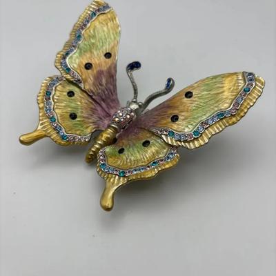 DZ Design Enamel Butterfly With Swarovski Crystals