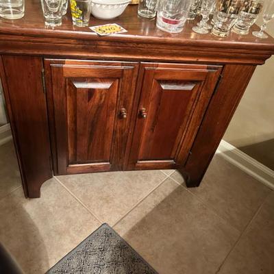 Sale Photo Thumbnail #15: Small wood cabinet. End table, bar storage, etc. Great condition.  $50.00 or best offer.