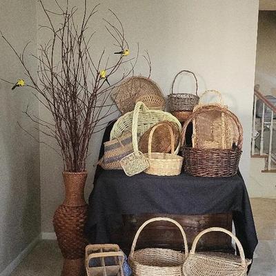 Wicker Floor Vase & Baskets (DR)