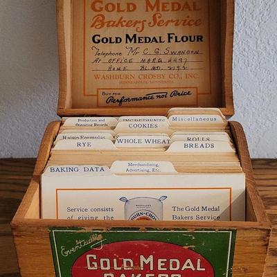 Gold Medal Bakers Service Recipe Box (D)