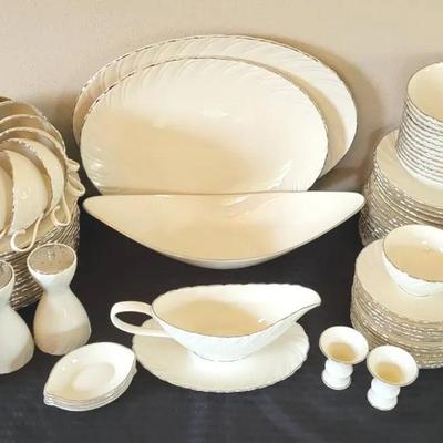 Lenox "Weatherly" China Set (DR)