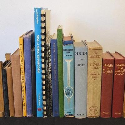 Vintage Books & Bookends (BR3)