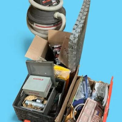 Craftsman 8 Gallon Wet/Dry Vac & Assorted Useful Household Items