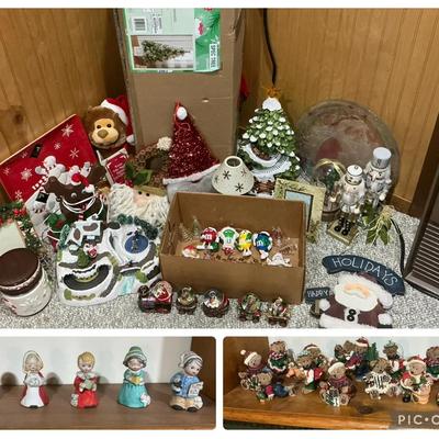 Christmas Decor Lot incl. 4ft Pre-Lit Tree