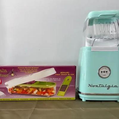 Nostalgia Classic Retro Hot Air Popcorn Maker + Vidalia Chop Wizard