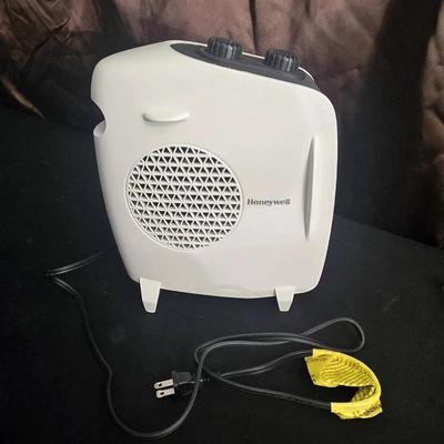 Honeywell Personal Dual Position Space Heater Fan