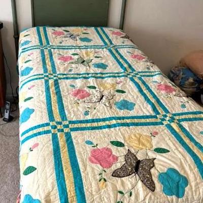 Vintage Handmade Quilt (71" x 82")
