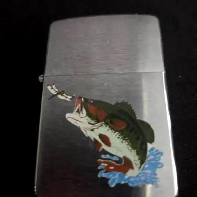 Zippo 1993 Bass Fish Catching Dragonfly Brushed Chrome Lighter