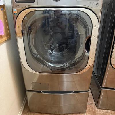 LG WM8100HVA Washing Machine