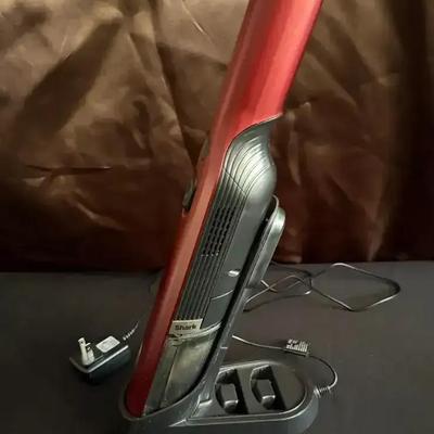 Shark Wandvac Cordless Handheld Vacuum