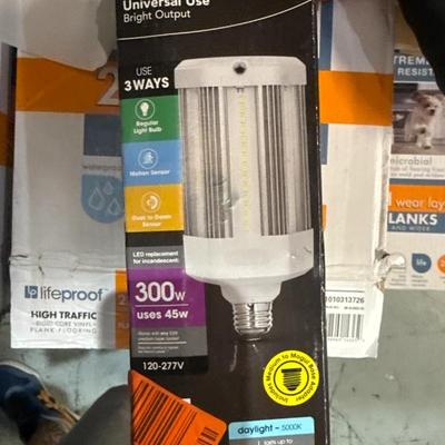 Sale Photo Thumbnail #710