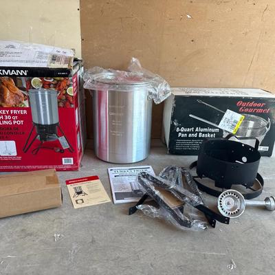 Brinkmann 30-Quart Turkey Fryer + Outdoor Gourmet 8-Quart Fryer