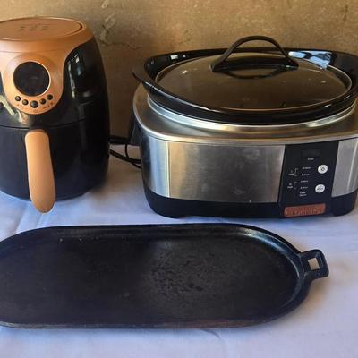 Kitchen Appliance Lot – Air Fryer, Digital Crock-Pot, & Cast Iron Sizzle Platter
