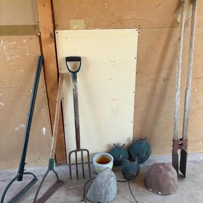 Garden Tools + Decor 