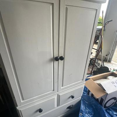 Armoire