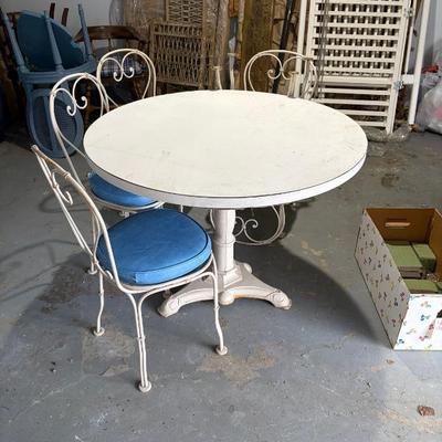 Vintage Wrought Iron table set 