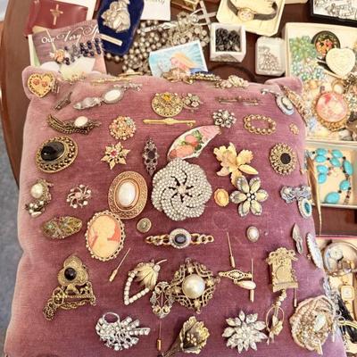 Sale Photo Thumbnail #238