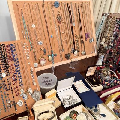 Sale Photo Thumbnail #240