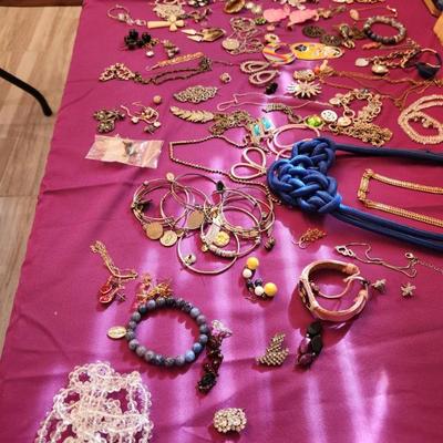 Sale Photo Thumbnail #17