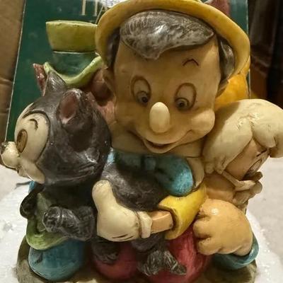 Harmony Kingdom Disney Showcase Collection “The Blue Fairy’s Blessing” Pinocchio Figaro Cleo Figurin