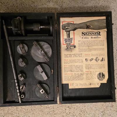 Sale Photo Thumbnail #85: Old Skinner reseater set