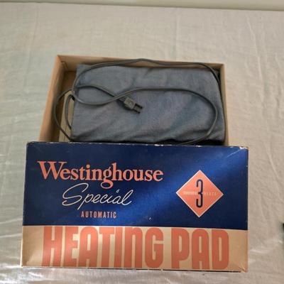 Sale Photo Thumbnail #80: Vintage Westinghouse heating pad in original box