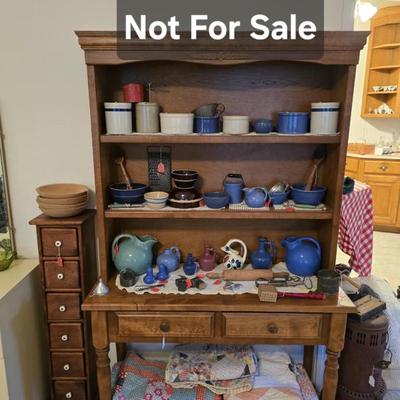 Large selection of vintage & antique pottery / stoneware.
Uhl, Zanesville, etc. 