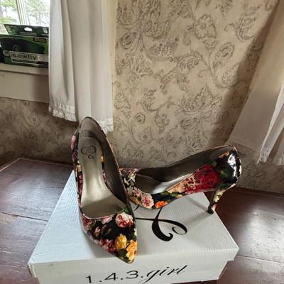 Sale Photo Thumbnail #108