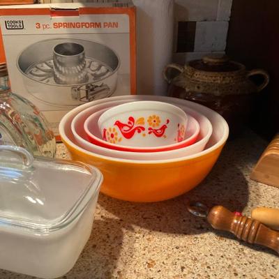 Sale Photo Thumbnail #144: Pyrex