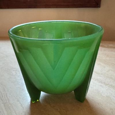 Sale Photo Thumbnail #20: McKee Jadeite Chevron