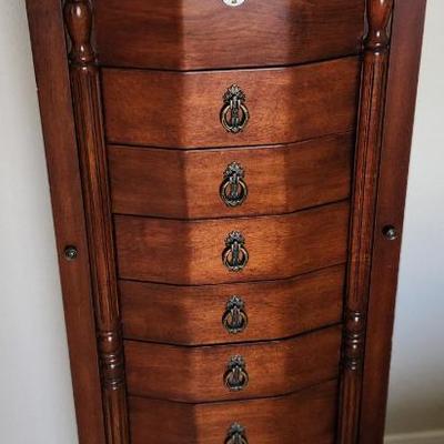 Sale Photo Thumbnail #50