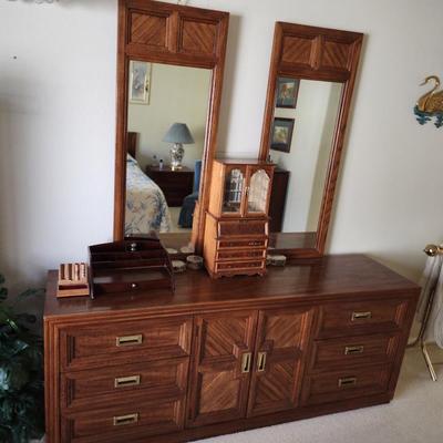 Sale Photo Thumbnail #65