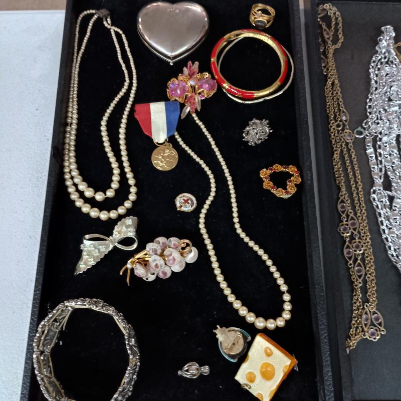 Sale Photo Thumbnail #6