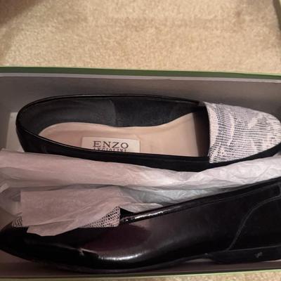 Sale Photo Thumbnail #492