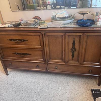 Sale Photo Thumbnail #658