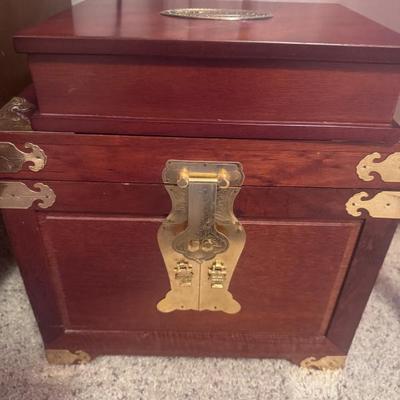 Sale Photo Thumbnail #588