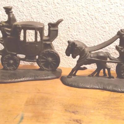 Vintage Cast Iron Stagecoach Bookends – Pair (Mid-20th Century)
