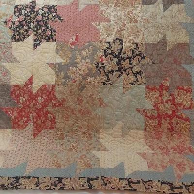 Handmade Maple Leaf Quilt – Earth Tones & Floral Border