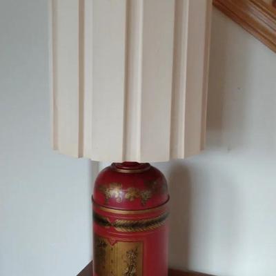 Vintage Red Toleware Tea Canister Lamp – Mid-20th Century
